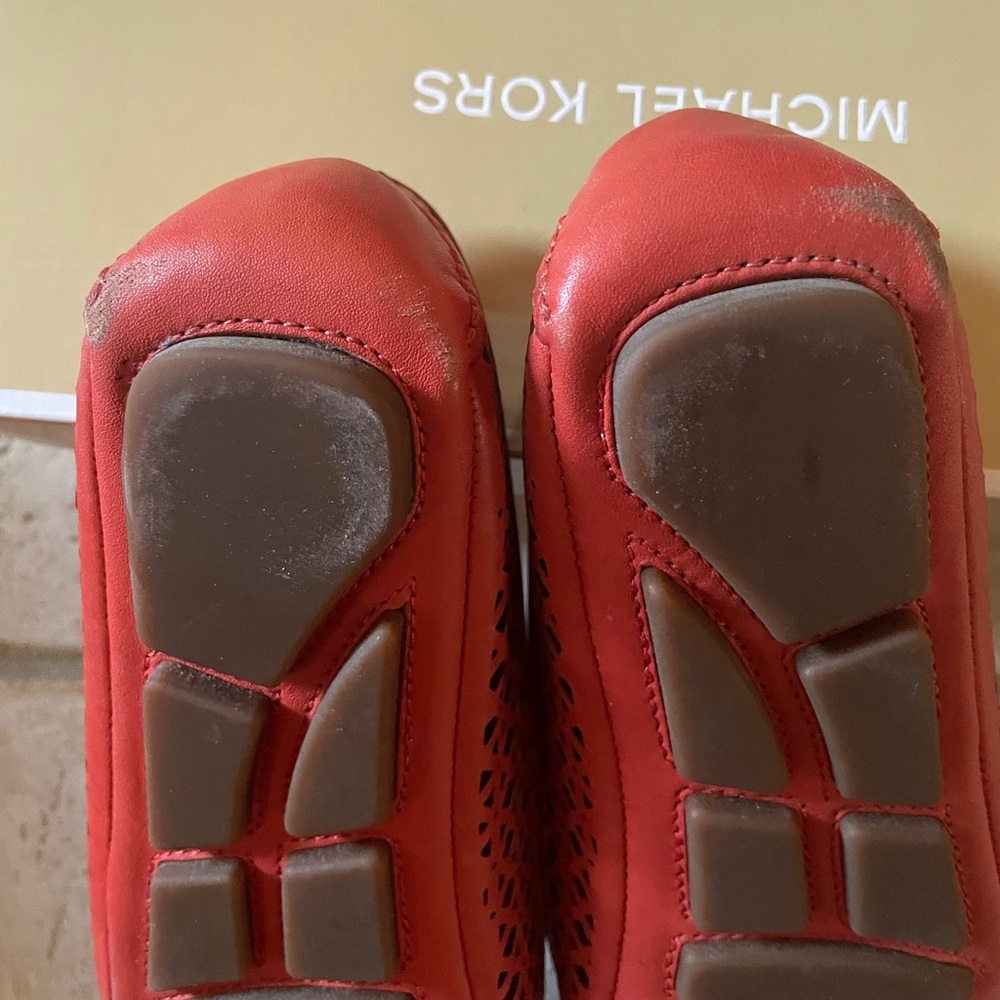 Michael Kors Leather Fulton Moc Red Sienna Flats Women’s 8M Pre-Owned with Box - Picture 4 of 6